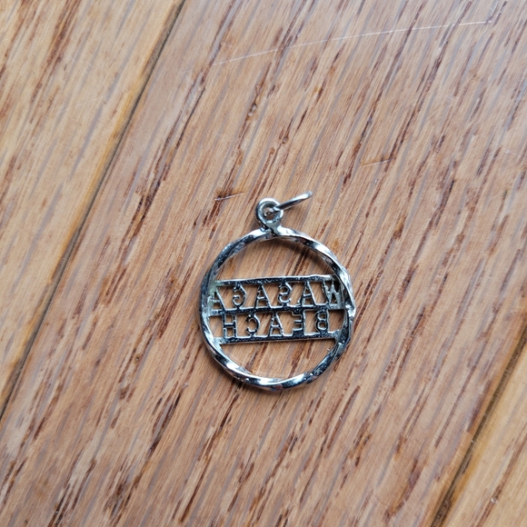 Wasaga Beach Silver plated Costume Charm Souvenir 3/4" - Picture 3 of 4